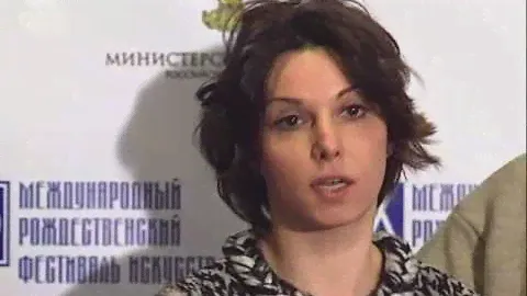 Театр Пушкина привез на новосибирский Рождественский фестиваль "Доброго человека из Сезуана"